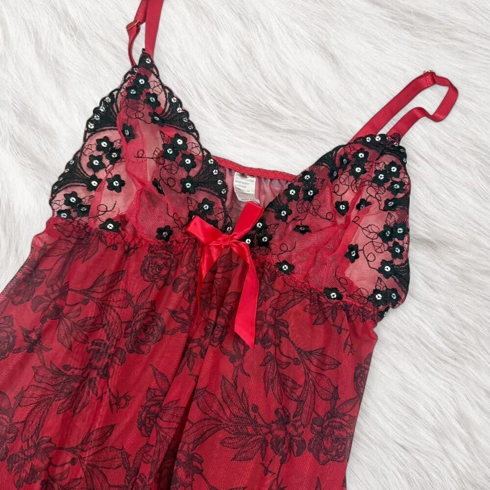 Red floral lace babydoll top with sequin details and bow tie. Size XXL